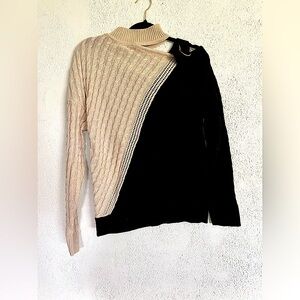 Women’s Medium cold shoulder/buckle detail Sweater